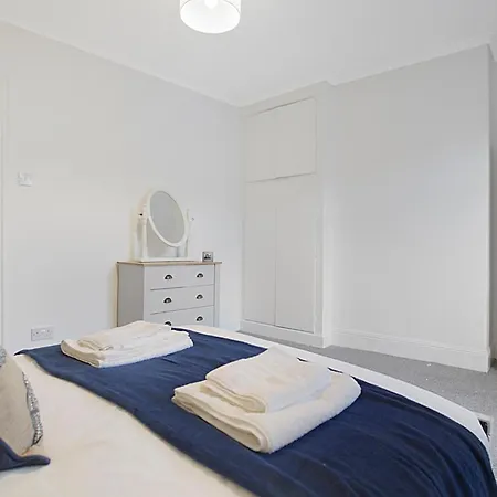 Seaside Haven On Newcomen Grove, Retreat *