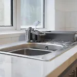 Seaside Haven On Newcomen Grove, Retreat דירה *
