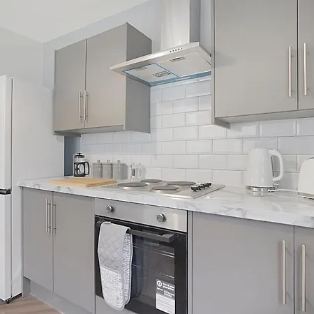 Apartment Seaside Haven On Newcomen Grove, Retreat