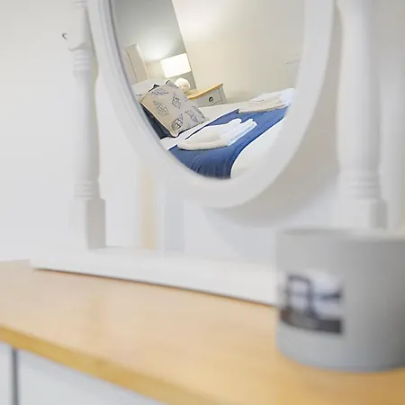 Seaside Haven On Newcomen Grove, Retreat Apartment *