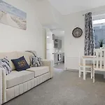 Apartamento Seaside Haven On Newcomen Grove, Retreat