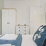 Apartman Seaside Haven On Newcomen Grove, Retreat *