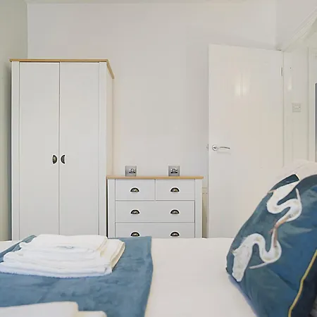 Seaside Haven On Newcomen Grove, Retreat Apartman